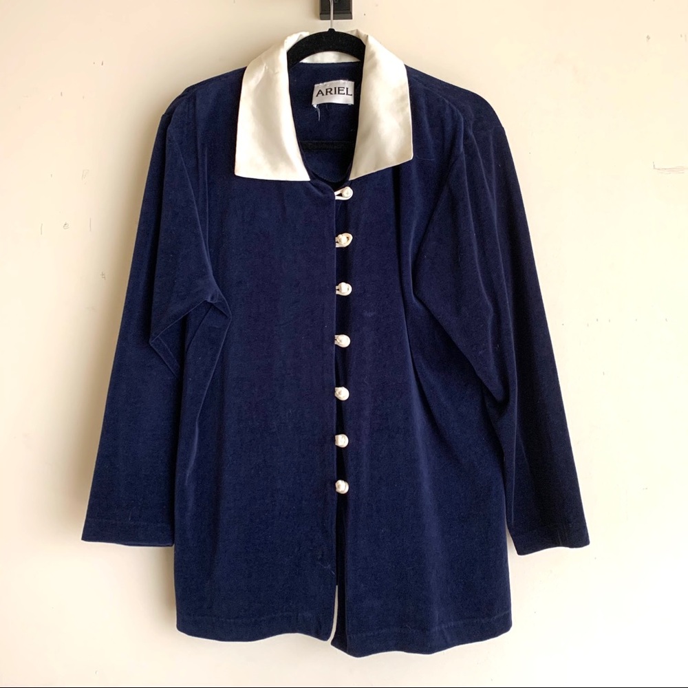 vintage Blue Velvet + pointed Peter Pan collar top